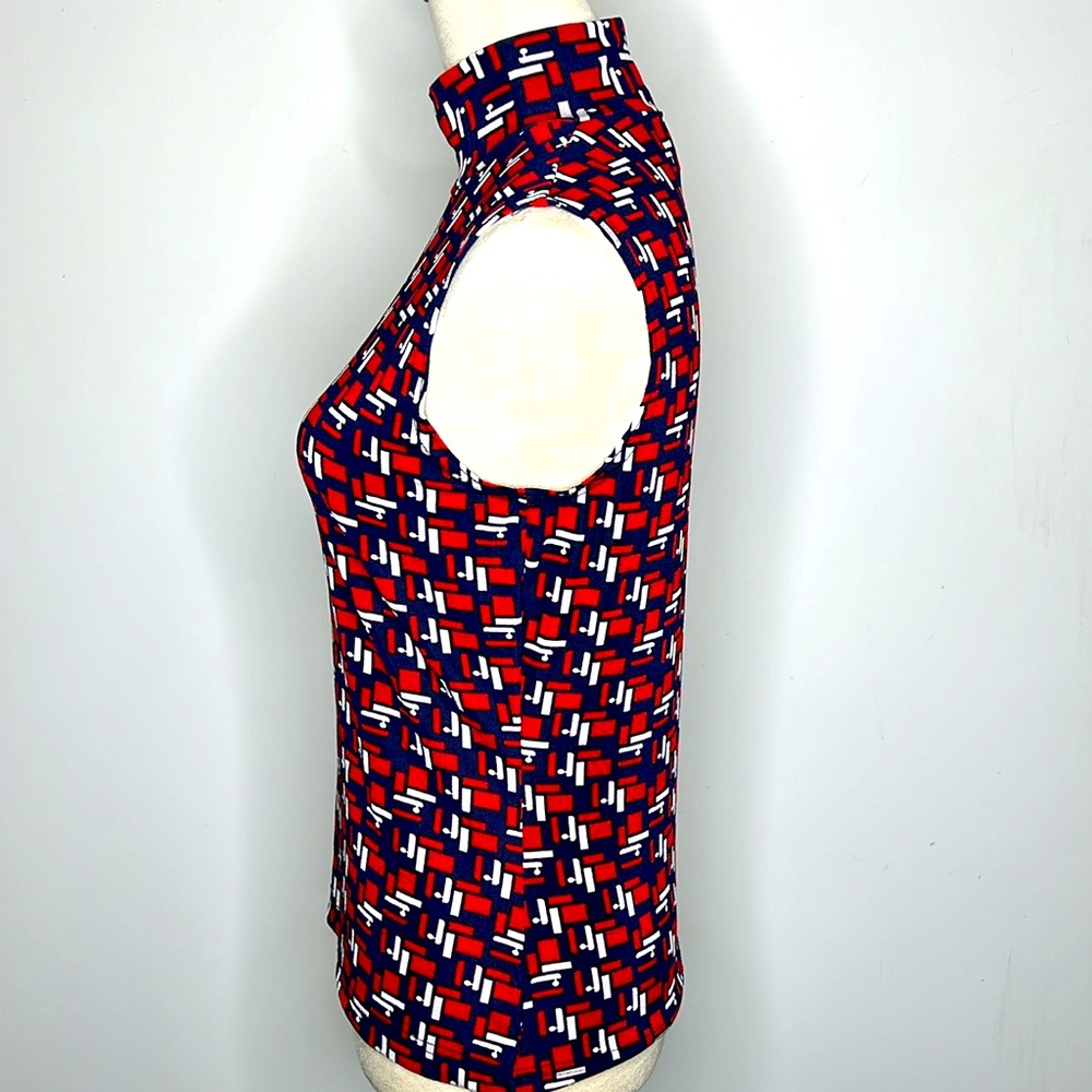 ESSENTIALS STYLE TOP - Picture 2 of 3